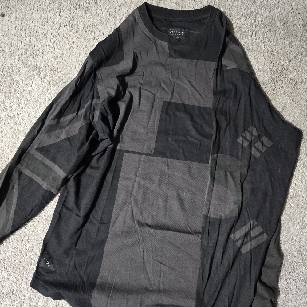 10.Deep flag shirt